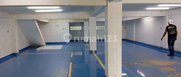 For Rent Min 2Yr, 3-Storey Terraced Shop House in Green Ville, Size 9X20m², Price Rp 180Million/Year. 1