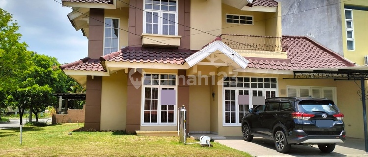 For Sale Ready-to-Occupy Hook House in Lippo Cikarang 1
