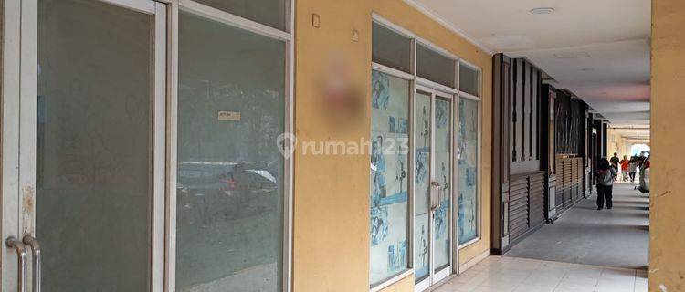 Ruko 4 Lantai di Jual Murah Melalui Lelang di Komp Revo Mall 1