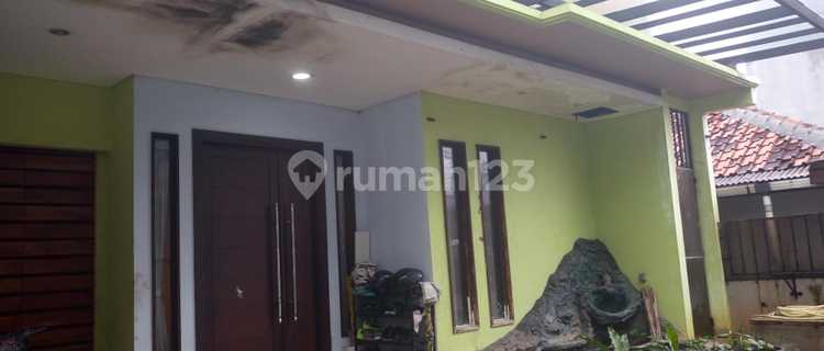 House for Sale in Kembangan, West Jakarta 1