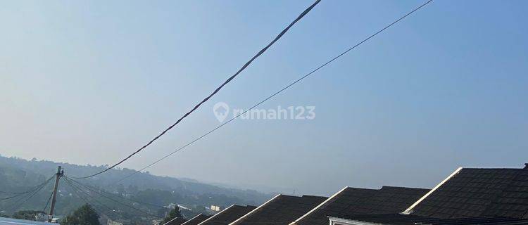 Rumah Compact Di Lingkungan Yang Asri Dengan View Pegunungan Dekat Dengan Setasiun Dan Jaln Tol 1