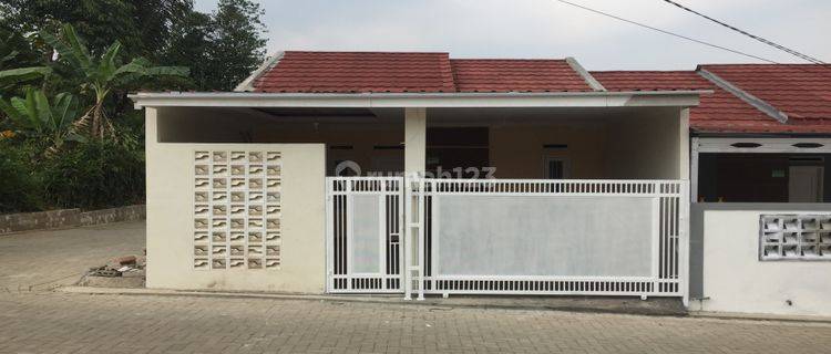 Dijual Rumah Lokasi Strategis Dekat Pintu Tol Bocimi Bisa Kpr 1