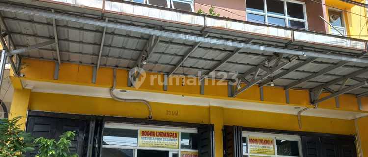 3-Story Shop House Strategic Location Near Bogor Business Area 1