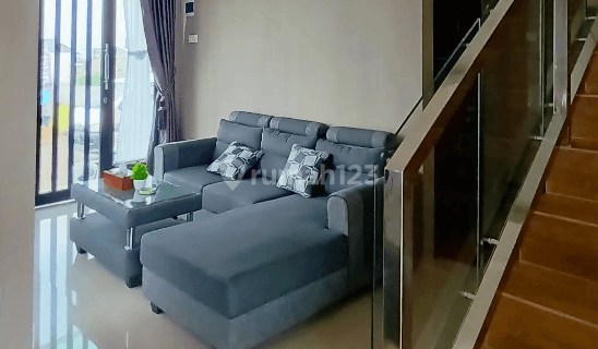 Rumah 2 Lantai Baru Unfurnished HGB View Cantik di Kota Batu 1