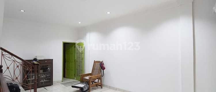 Cemara Asri Business Shophouse Ready to Occupy Good 1