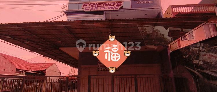 Bilal Shophouse by the Roadside 1