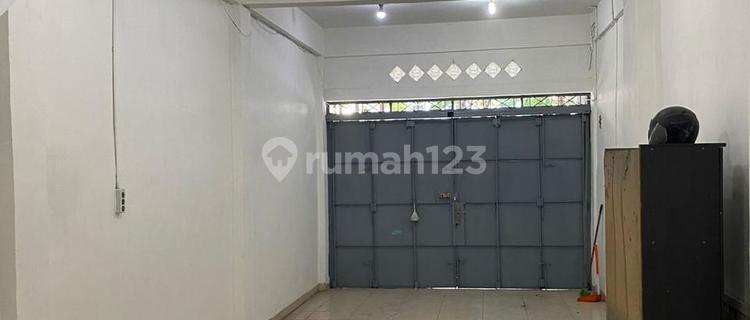 Ready-to-Live Strategic Ring Road Shop House 1