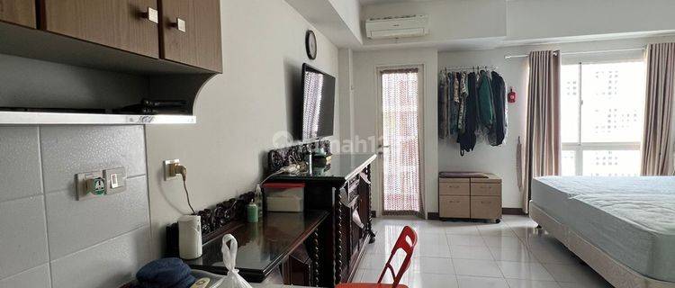 DIJUAL SANGAT MURAH
APARTMENT SCIENTIA, VIEW KOLAM RENANG, LANTAI RENDAH 1