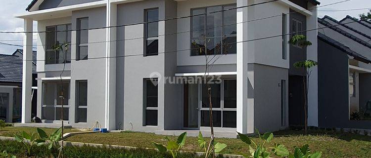 Rumah 2 Lantai Lereng Gunung Dengan View Kota Non Furnished 1