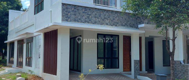  Dijual Rumah Hoek Cantik Dan Siap Huni di Discovery Fiore 1