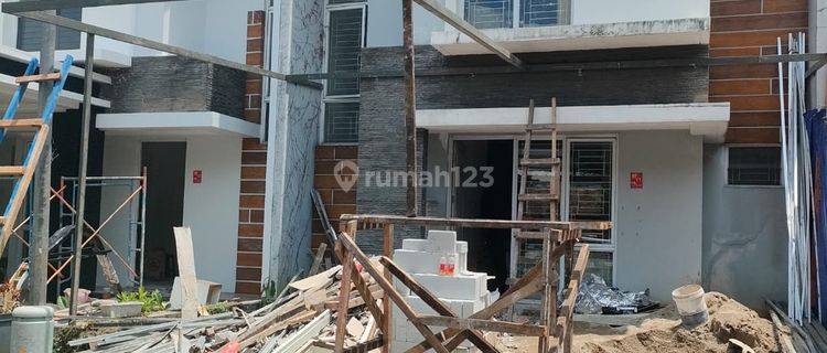 Dijual Rumah Sedang Proses di Renovasi di Sevilla 1