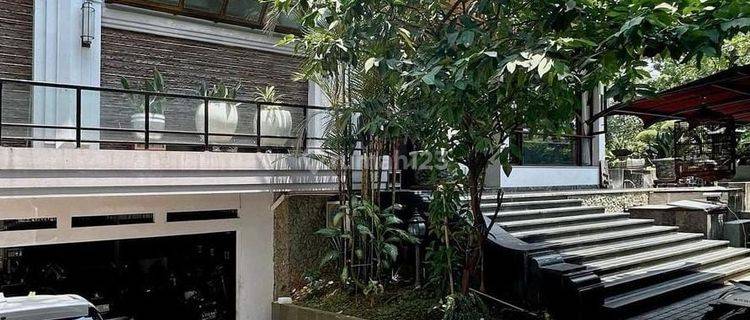 Rumah Mewah Harga Murah  Strategis Pakubuwono Kebayoran Baru 1