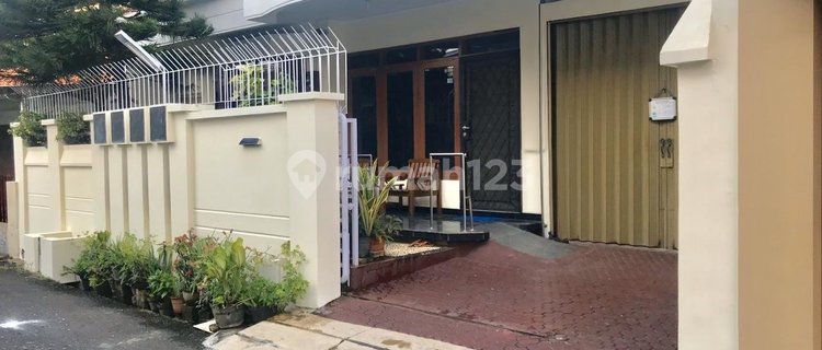 Rumah Tengah Kota Siap Pakai Area Pandanaran Semarang 1