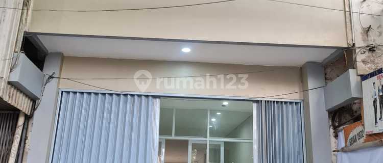 Two-Story Shop House in Mataram, Semarang 1