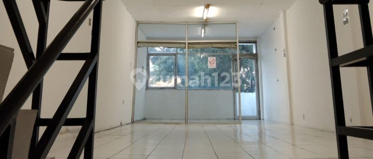 Kebayoran Lama South Jakarta Shop House - For Rent 1
