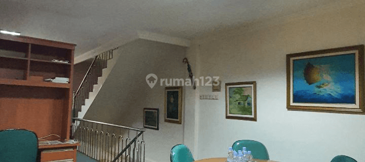 JUAL Ruko 5 Lantai di Cikini Lokasi Strategis depan Jalan Raya 1