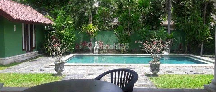 Classic Balinese ketewel villa 1