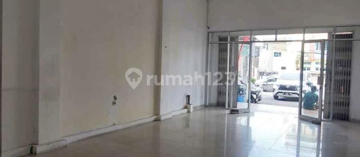 Strategic Commercial Property Near Majapahit Street, Suitable for Business 1