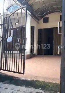 House In The Middle Of The City, Kopeng, Salatiga 1