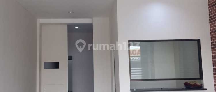 V Ready-to-Use Business Space for Offices on Jl. Indrapasta 1