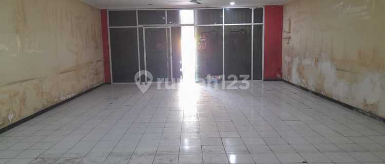 V Ruko 10 Minutes from City Center, Suitable for Stores 1