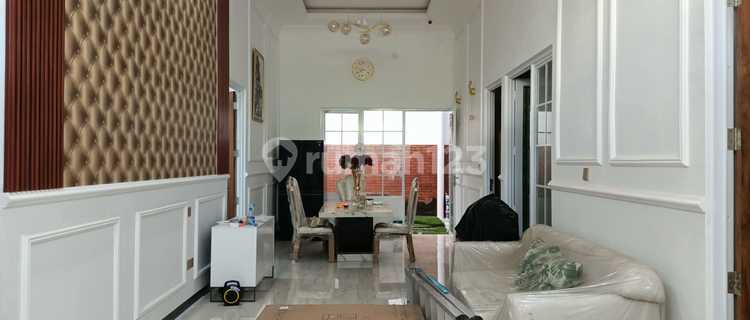 S Rumah Mewah Semi Furnished Di Dekat Sekolah Karangturi 1