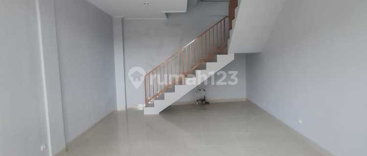 For Sale 3-Story Shop House in Gajahan, Pasar Kliwon, Central Solo City 1