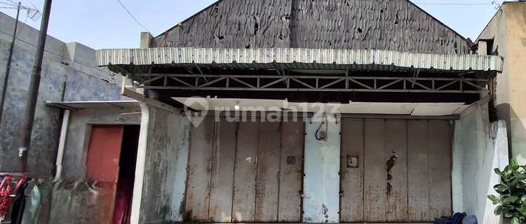 Shop House Near PGS / BTC, Central City Location in Solo, Pasar Kliwon. 1