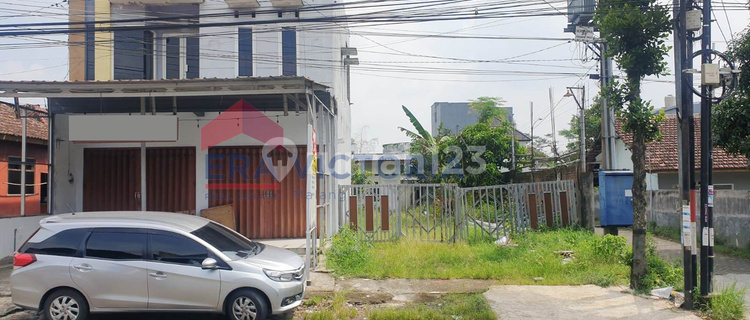 Ruko Strategis Dijual Tanah Luas Cocok Untuk Gudang dan Garasi 1
