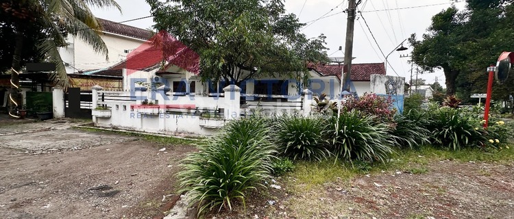 Ready-to-Use Hook House, Shared Klojen, Former Office, Super Strategic Location. 1