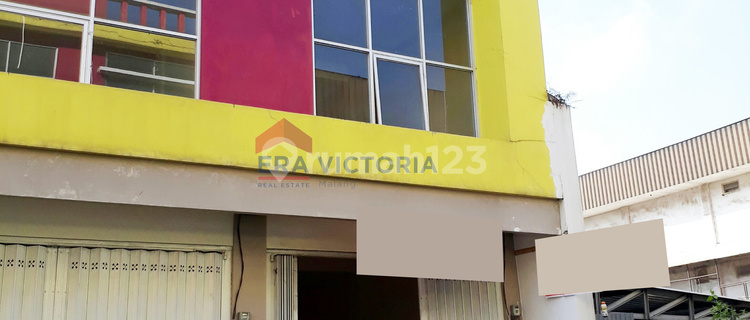 Shop House for Rent, Super Busy Location in the Big Market Complex. 1