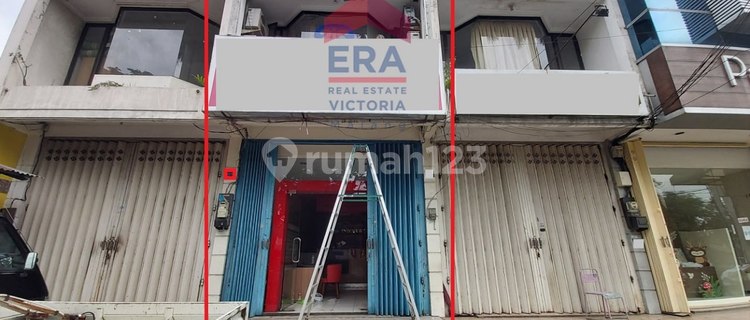 Shop House on Main Road, Kawi Business Area, Suitable for Offices, Shops, Food and Beverage. 1