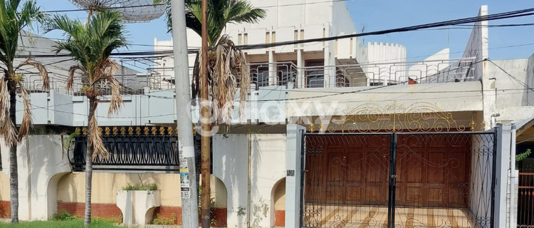 Disewakan Rumah Mewah Dharmahusada Strategid 1