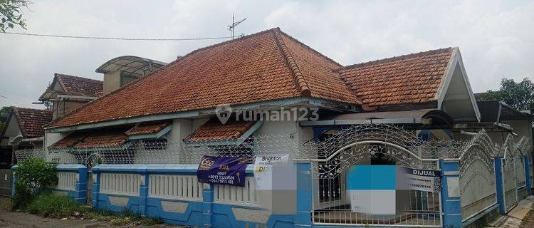 Rumah hook dekat masjid area sulfat malang kota 1