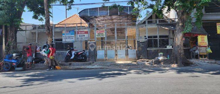 Rumah Raya Pandegiling Tengah Kota 1