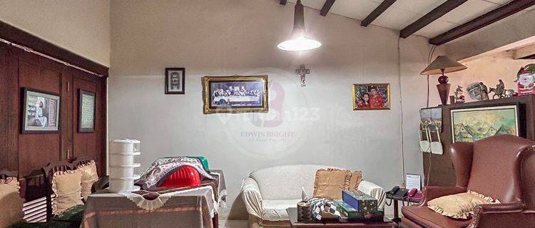 DIJUAL RUMAH CANTIK ASRI HALAMAN LUAS DI CIPUTAT TIMUR DEKAT BINTRO & LEBAK BULUS  1