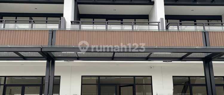 NEW 3-STORY SHOPHOUSE IN GADING SERPONG, PRIME LOCATION FACING MAIN ROAD. 1