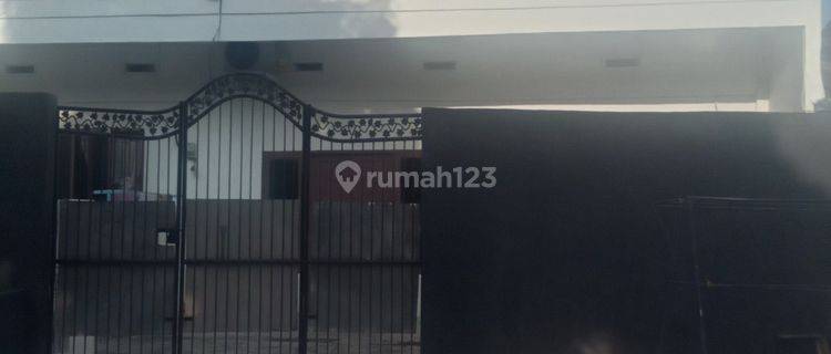 Rumah 2 Lantai Sudah Renovasi 1