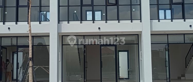 Strategic Shop House at the Main Gate of Citraharmoni Housing 1