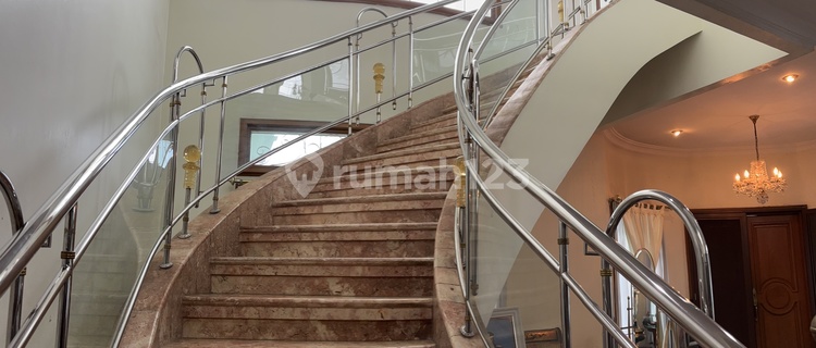 For Sale Nice House Ready to Occupy In Elite Neighborhood 1