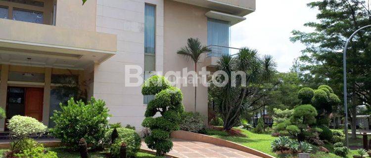Rumah Mewah Semi Furnish Dekat Mall Alam Sutra Tangerang 1