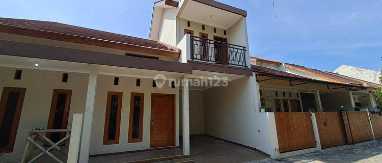 Rumah 2 lantai dekat jalan Parangtritis km 5 1