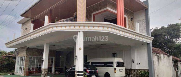 Ruang Usaha & Rumah Tinggal Lokasi Strategis Di Sidomoyo Godean Sleman

sleman, Yogyakarta

 1