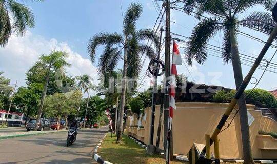 Rumah Asri Hoek 1 Lantai Taman Alfa Indah Jakarta Barat Lt 500m2 H 5.5mly Murah 1