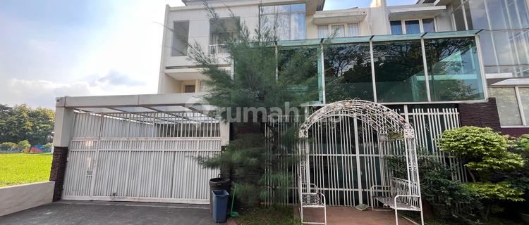 QUICK SALE Luxury Home in Grand Wisata, Well-Maintained &amp; Move-In Ready 1