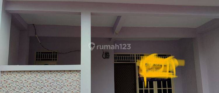 Dijual / Di Sewakan Rumah Rapi , Bagus Murah 2 Lantai 1