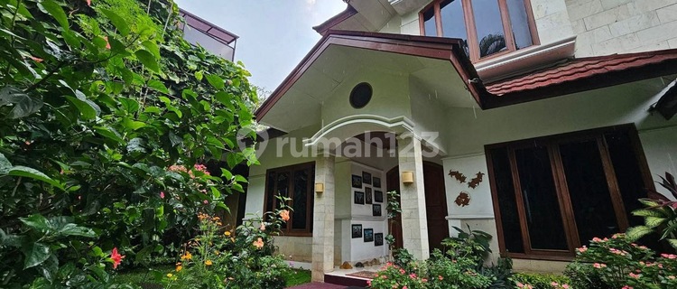 Luxury Home with Private and Comfortable Environment in Jeruk Purut, Cilandak 1