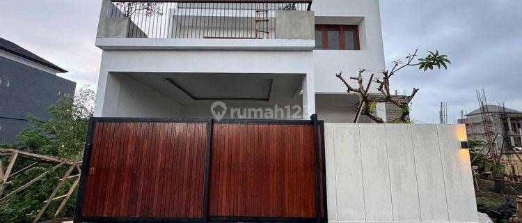 House For Sale Villa Atmosphere, Two Floors, Location At East Denpasar , Sedap Malam 1