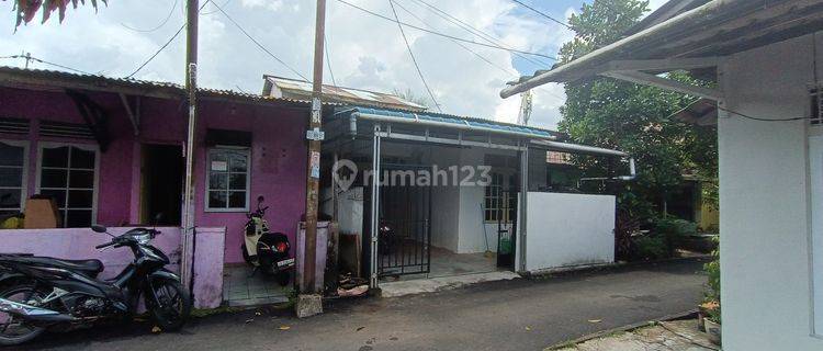 Rumah jalan kom yos sudarso dekat area Kampus Universitas Panca Bakti 1