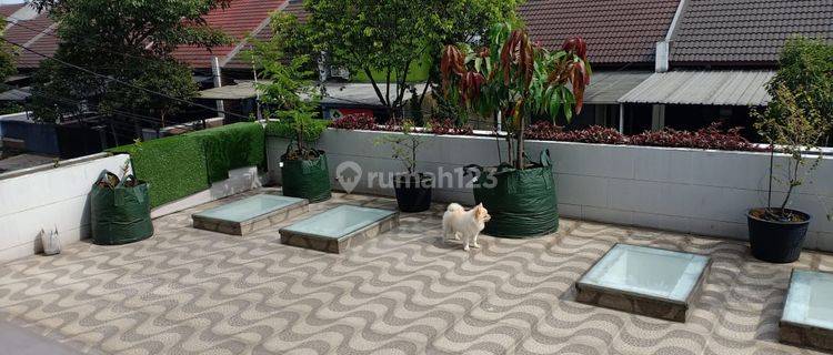 Dijual Rumah 2,5 Lantai Semi Furnished Di Sayap Buah Batu, Kota Bandung, Nyaman & Bagus Untuk Dijadikan Tempat Tinggal, Kantor, Ataupun Tempat Usaha 1